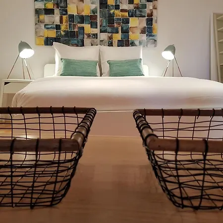 Comfort In Old Lisbona